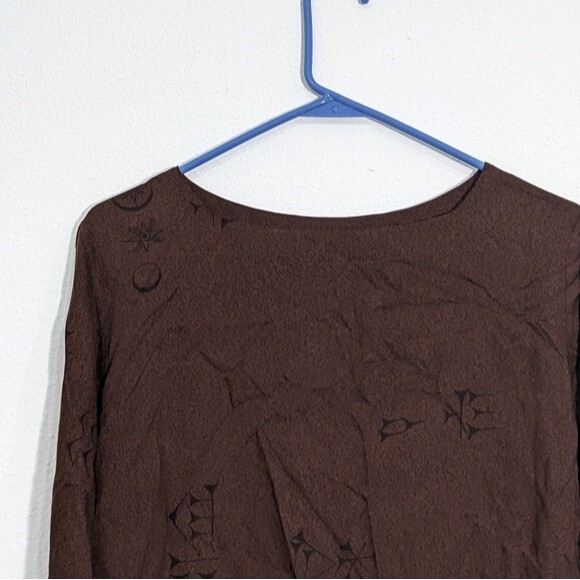 Endless Knot Art Women's Top, Size Small/Medium - Picture 7 of 8